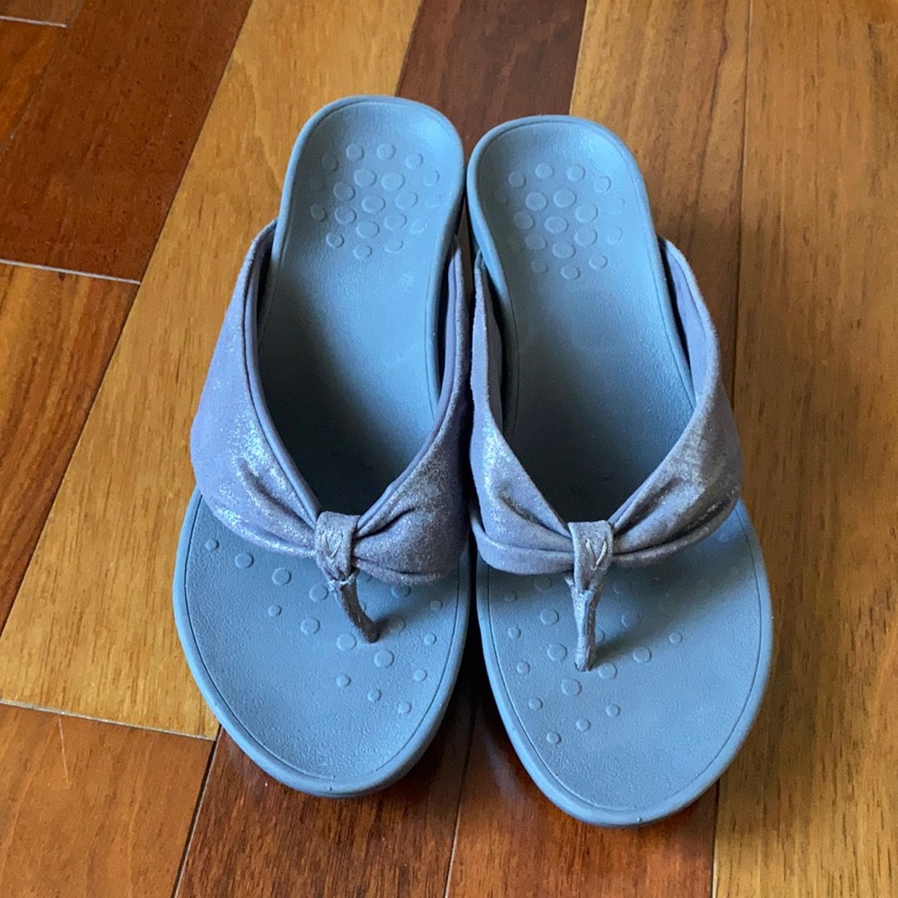 Vionic Wedge Thong Sandals